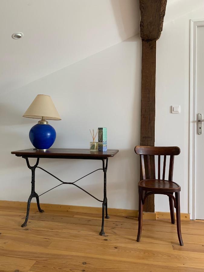 La Vue Sur Le Clocher Auriac-sur-Vendinelle エクステリア 写真