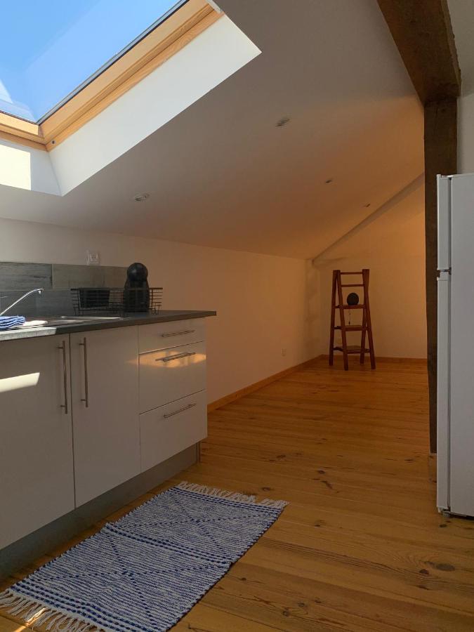 La Vue Sur Le Clocher Auriac-sur-Vendinelle エクステリア 写真